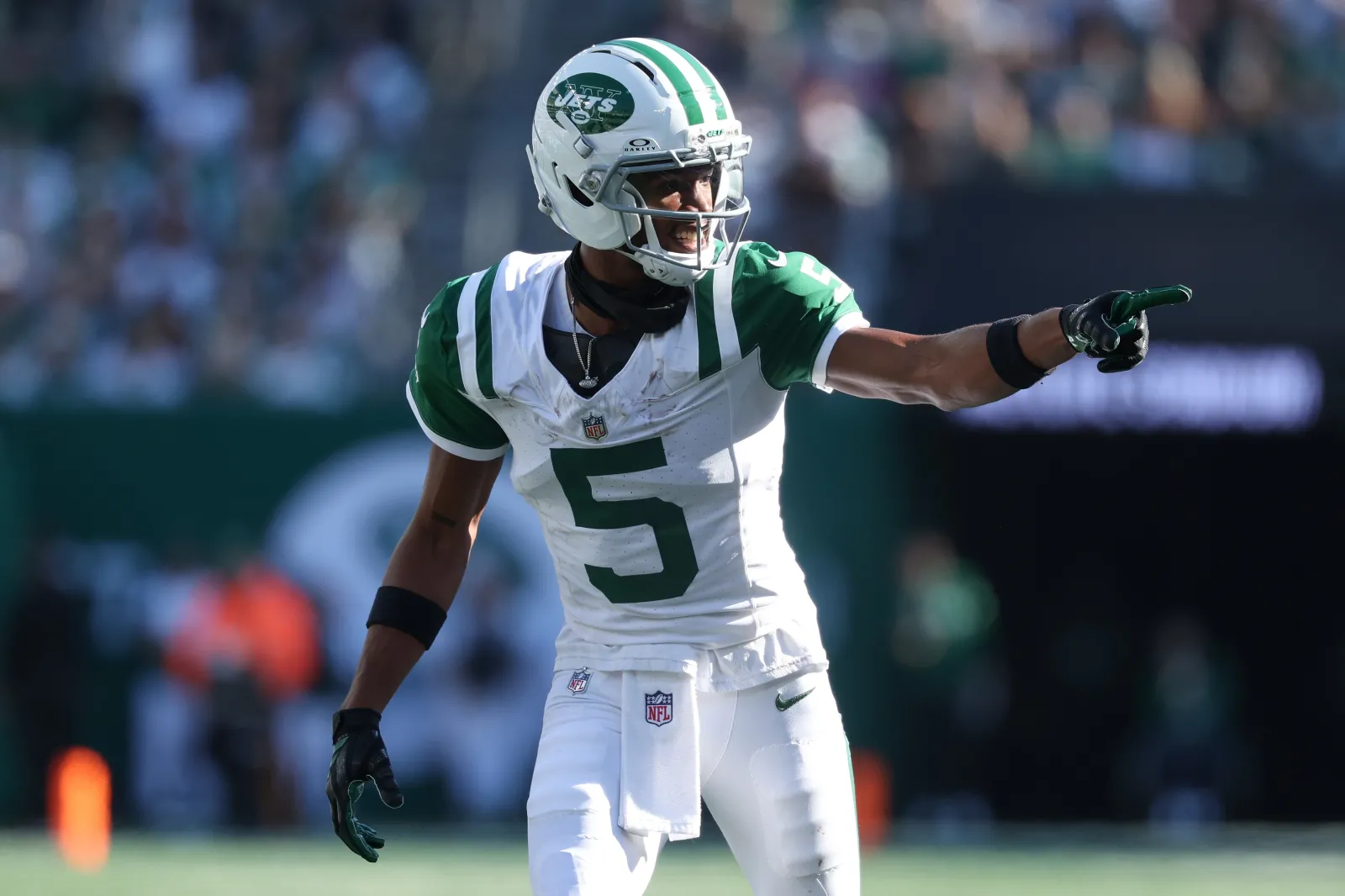 Aaron Glenn Minimizes Garrett Wilson's Outburst After Jets' 28-25 Defeat