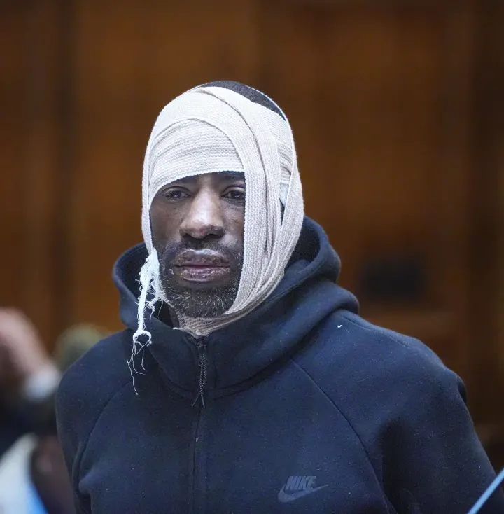 Man Accused of Setting Girlfriend Ablaze in NYC Apartment While Daughter Watched