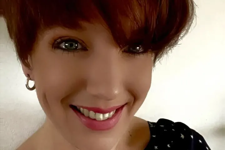 Award-Winning Psychic Kate Golby Dies After Falling Down Stairs