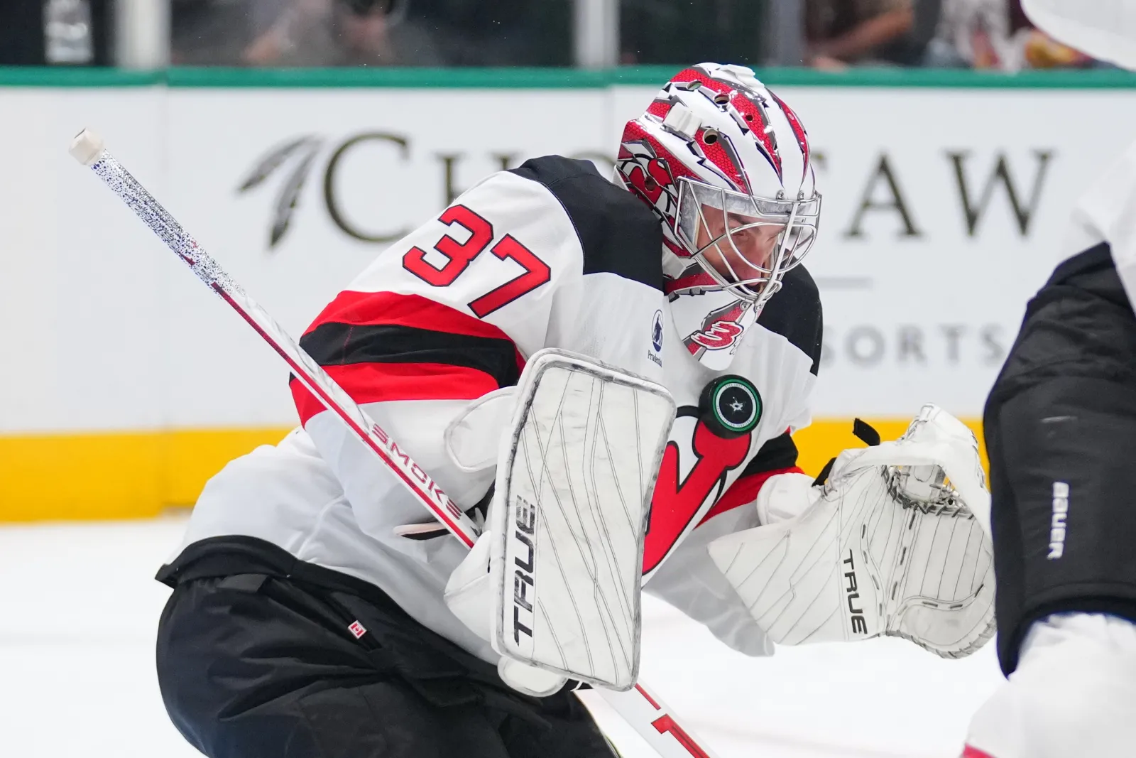 Connor Hellebuyck Debut Powers Devils to 5-1 Victory Over Stars