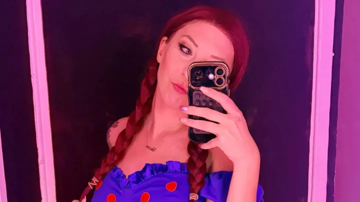 Fallon Sherrock Dresses as Raggedy Ann for Halloween