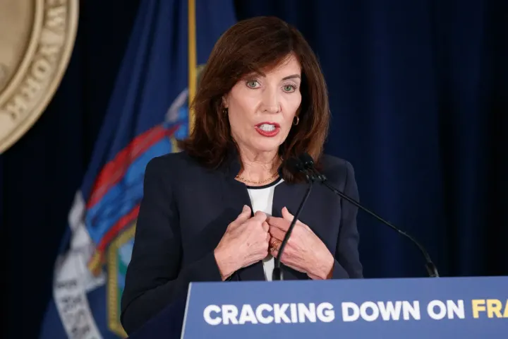 FBI Rebukes Gov. Hochul Over Dismissal of Probe Into Suffolk Democratic Chair