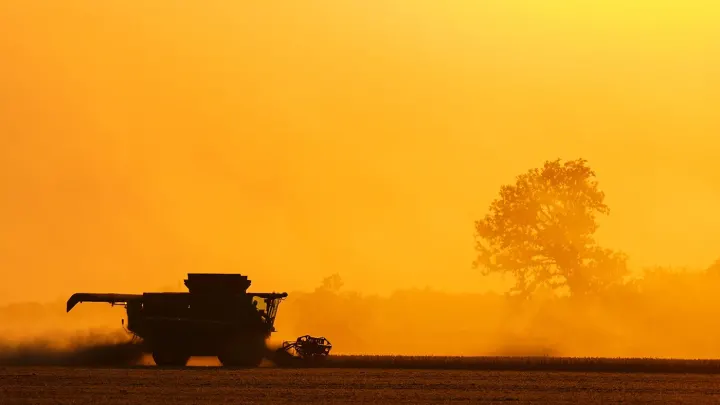 Farmers' Frustration Threatens Republican Midterm Support