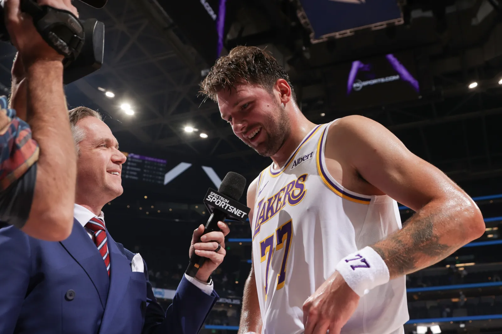 Luka Doncic Scores 52 as Lakers Rally Past Jazz, Defense Highlighted