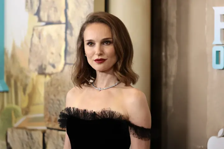 Natalie Portman Says Early Sexualization Made Her Adopt a 'Good Girl' Shield
