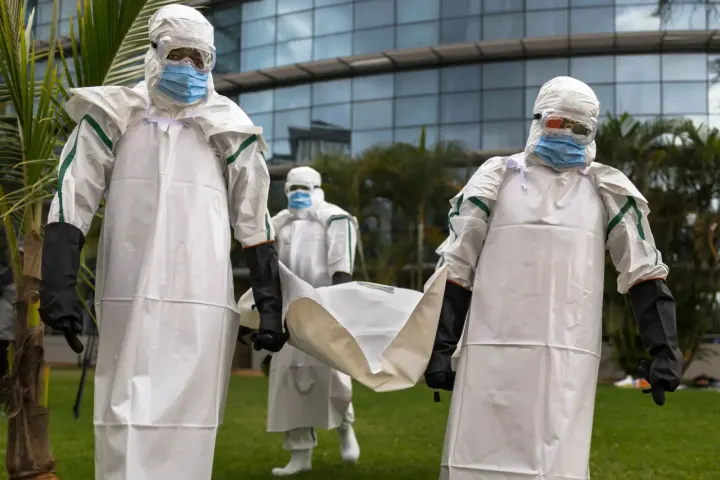 Machete-Wielding Mob Kills Nurse Treating Ebola Patient in DRC