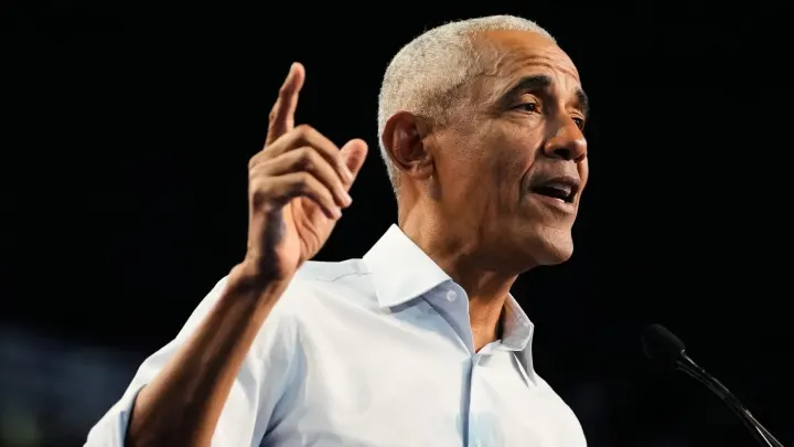 Obama Criticizes White House Reaction to Cheesecake Factory Joke
