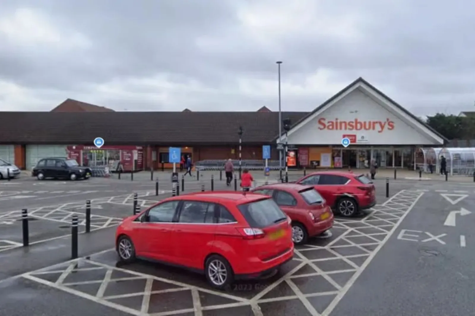 Elderly Man Killed in Van Collision at Liverpool Supermarket Car Park