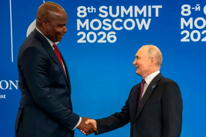 Mozambique President's Height Overshadows Putin at Russia-Africa Summit