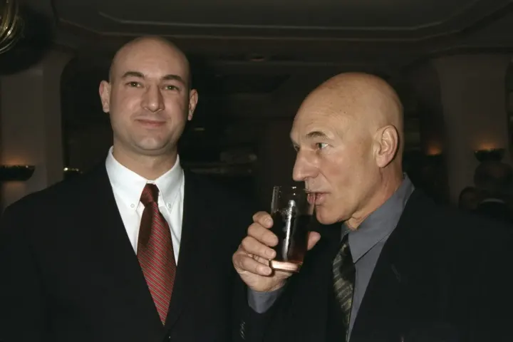 Patrick Stewart Dies at 86, Estranged Son Shares Photo in Tribute