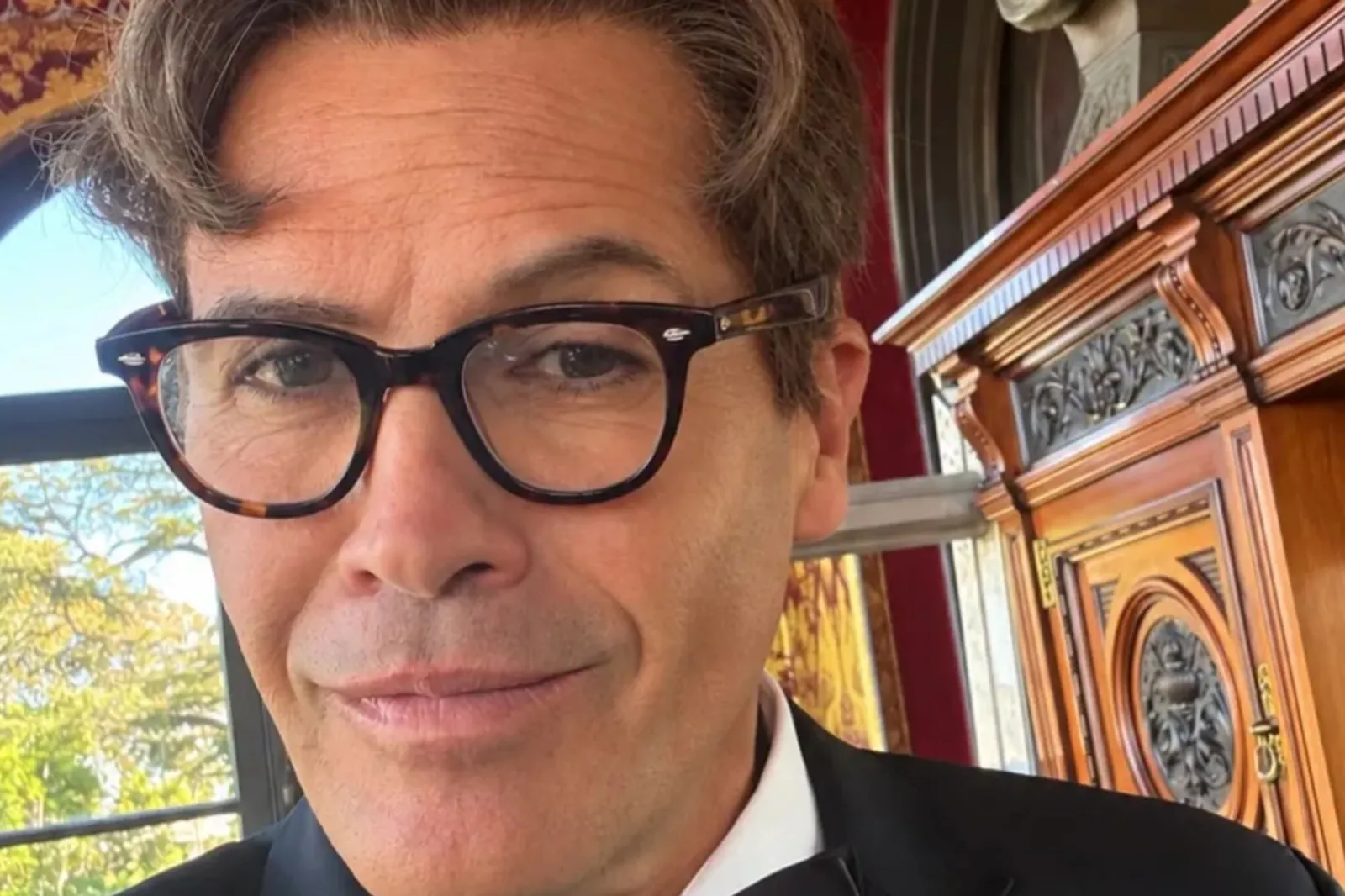 Billy Zane Recreates Titanic Look Nearly 30 Years After Film