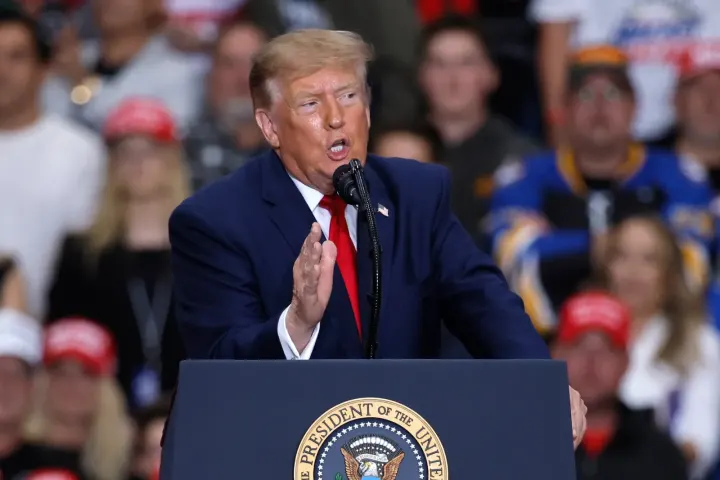 Trump Responds to Obama's 'Cheesecake Factory' Comment, Calls Him a Lousy President