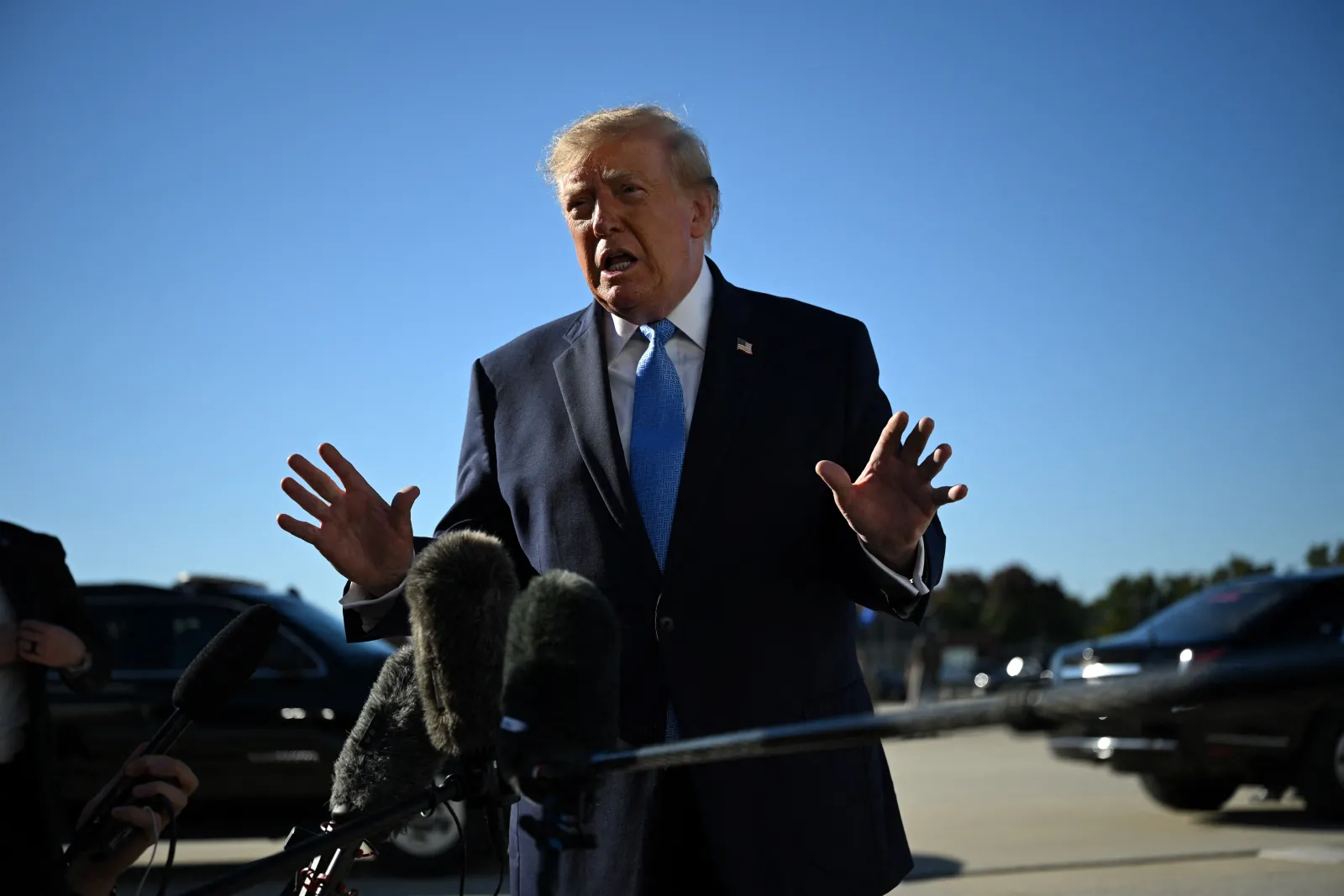 Trump Puts Up $1 Million for Voter Fraud Tips Ahead of Midterms, Calls Brazil Vote 'Rigged'