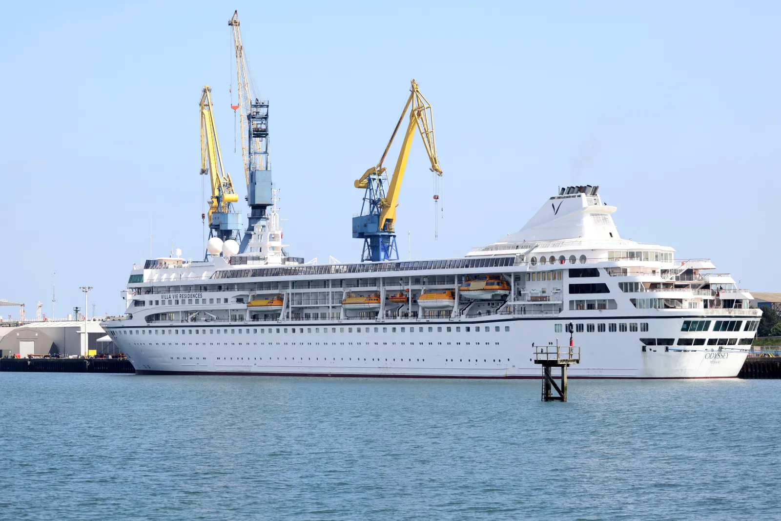 US Cruise Ship Halts Cambodian Leg Over Fuel Costs, Leaves 200 Passengers Afloat