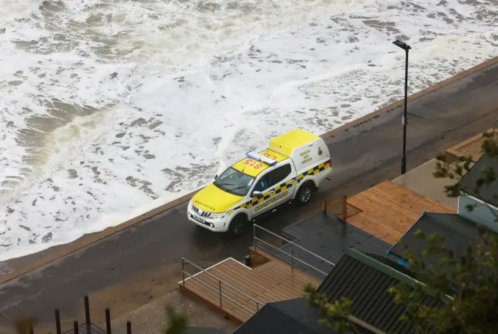 Woman in Her 50s Swept Out to Sea While Walking Dog on Isle of Wight Path